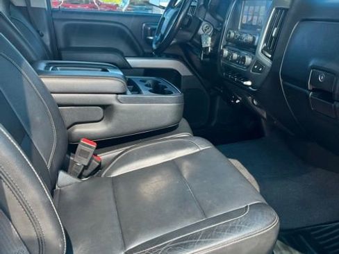 Used 2018 Chevrolet Silverado 1500 LT w/ Texas Edition AWD/4WD image 11