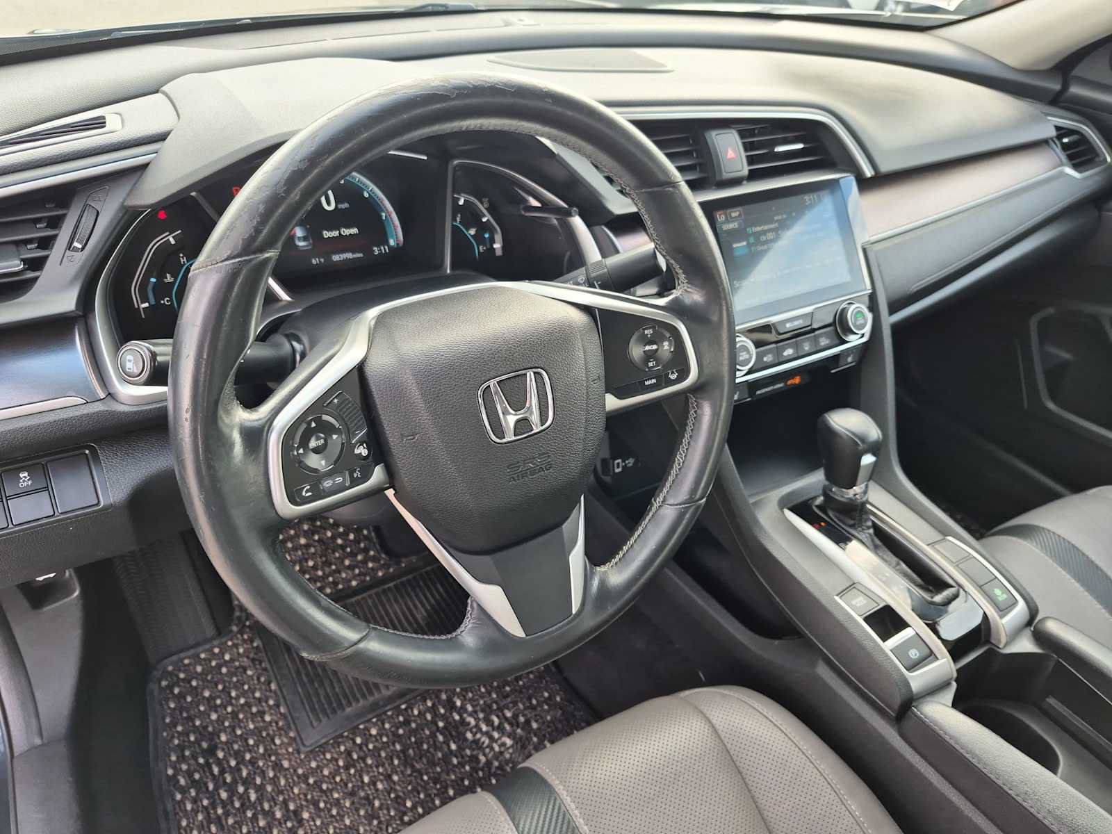 Used 2016 Honda Civic Touring image 2