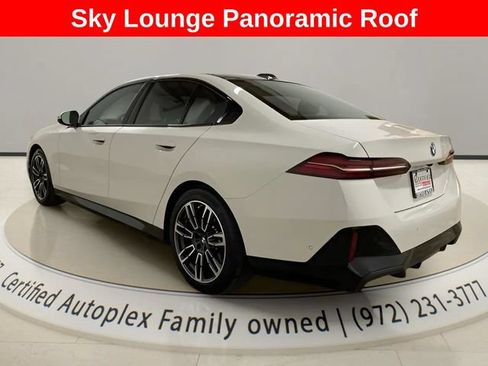 Used 2026 BMW 530i RWD image 3