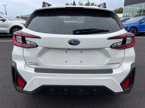 Used 2024 Subaru Crosstrek 2.0i Premium AWD/4WD image 4