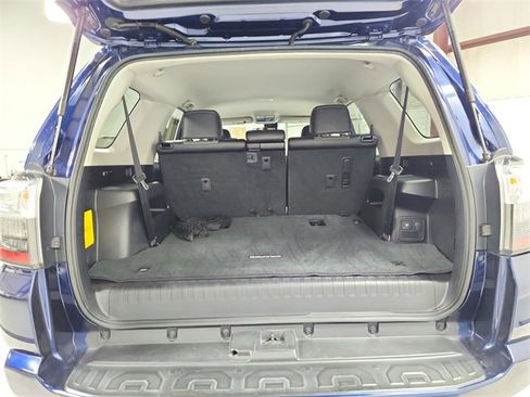 Used 2021 Toyota 4Runner SR5 Premium image 40