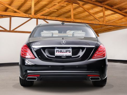 Used 2017 Mercedes-Benz S 550 Sedan image 4