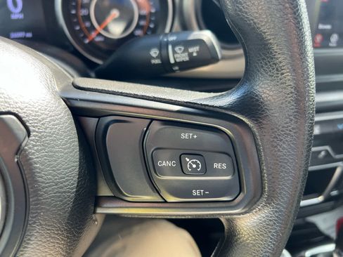 Used 2022 Jeep Wrangler Sport image 16