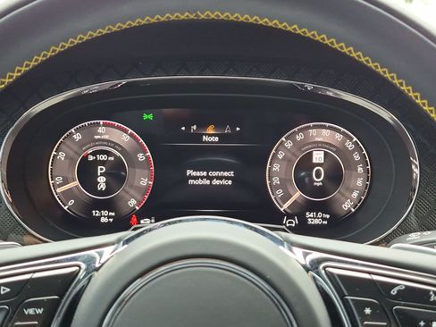 Certified 2025 Bentley Bentayga AWD/4WD image 16