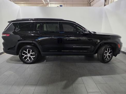 Used 2024 Jeep Grand Cherokee L Limited AWD/4WD image 6