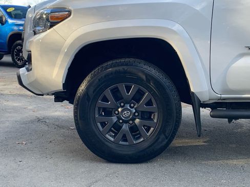 Used 2021 Toyota Tacoma SR5 image 11