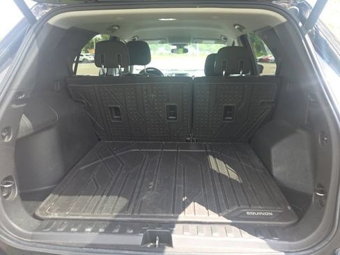 Used 2020 Chevrolet Equinox LT FWD image 11