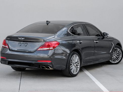 Used 2021 Genesis G70 2.0T w/ Elite Package RWD image 4