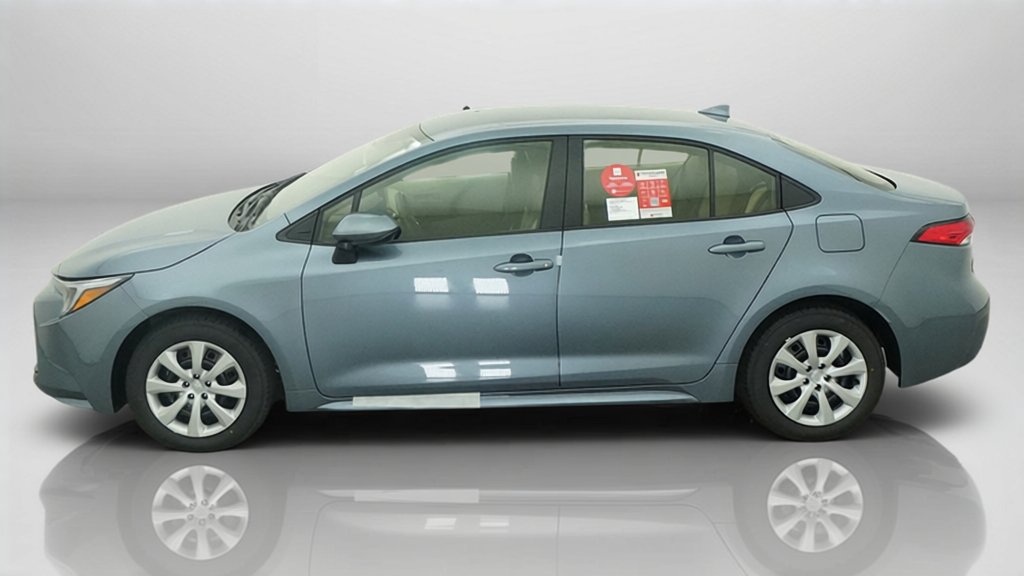 New 2027 Toyota Corolla LE FWD image 2