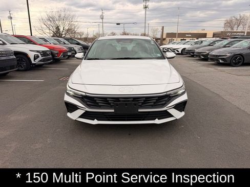 Certified 2024 Hyundai Elantra SEL FWD image 8