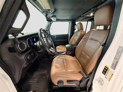 Used 2023 Jeep Wrangler Unlimited Sahara w/ Cold Weather Group image 18