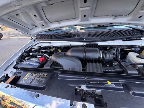 Used 2016 Ford E-350 and Econoline 350 Super Duty image 10