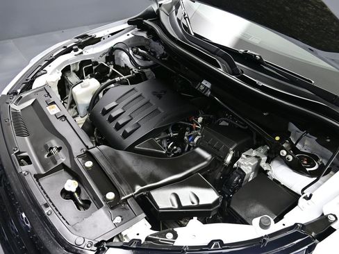 Used 2024 Mitsubishi Eclipse Cross SEL image 21