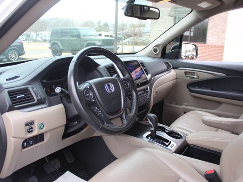 Used 2018 Honda Ridgeline RTL-T image 13