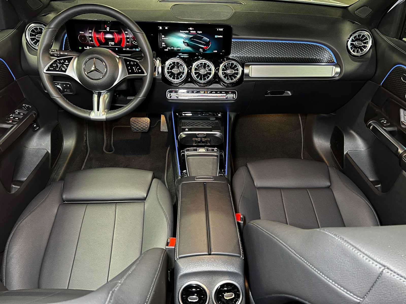 Used 2026 Mercedes-Benz GLB 250 4MATIC image 44