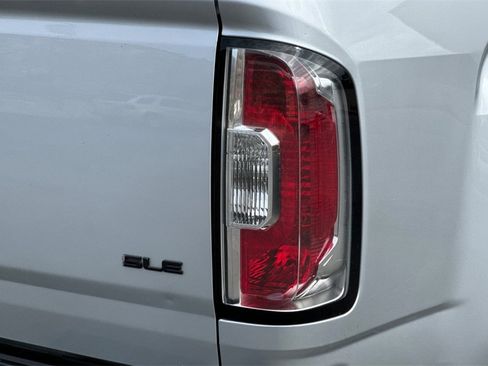 Used 2019 GMC Canyon SLE image 23