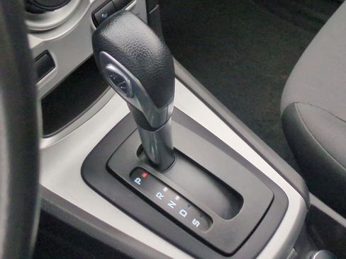 Used 2014 Ford Fiesta SE image 30