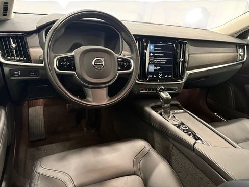 Used 2018 Volvo V90 T6 Cross Country w/ Convenience Package AWD/4WD image 16