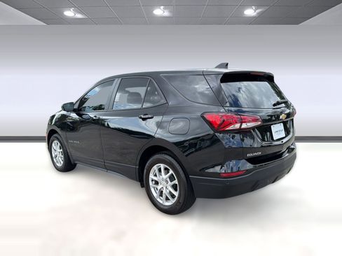 Certified 2024 Chevrolet Equinox LS w/ LS Convenience Package image 3