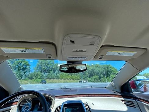 Used 2010 Buick LaCrosse CXL w/ Luxury Package FWD image 31