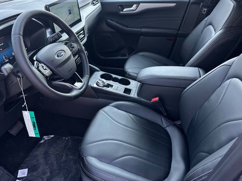 New 2025 Ford Escape Base w/ PHEV Premium Package image 9