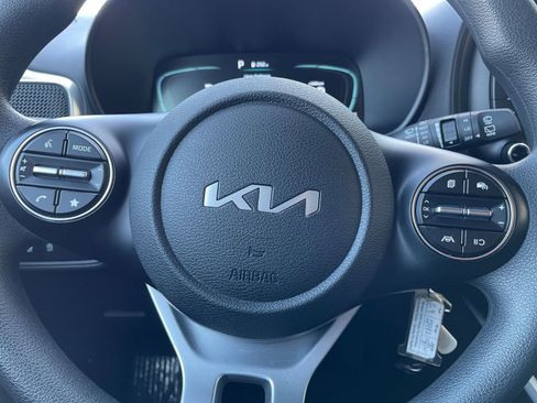 Used 2025 Kia Soul LX w/ LX Technology Package image 25