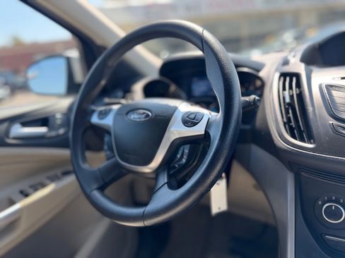 Used 2014 Ford Escape SE image 29