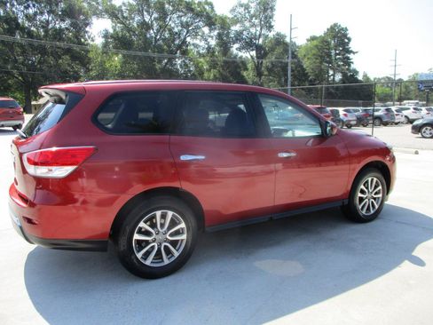 Used 2013 Nissan Pathfinder S FWD image 8