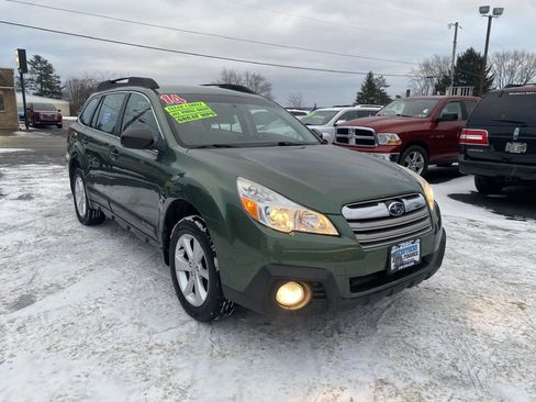 Used 2014 Subaru Outback 2.5i w/ Alloy Wheel Package image 3