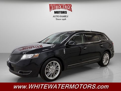 Used 2013 Lincoln MKT AWD image 1