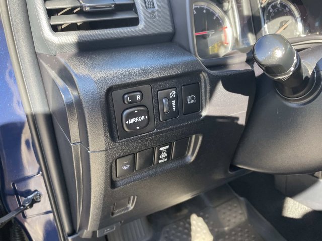 Used 2021 Toyota 4Runner Venture w/ Moonroof Package AWD/4WD image 21