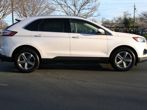 Used 2019 Ford Edge SEL w/ Equipment Group 201A image 4