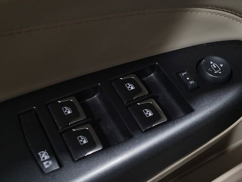 Used 2014 Cadillac SRX Luxury w/ Driver Awareness Package image 27