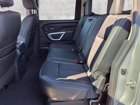 Used 2017 Nissan Titan PRO-4X image 7