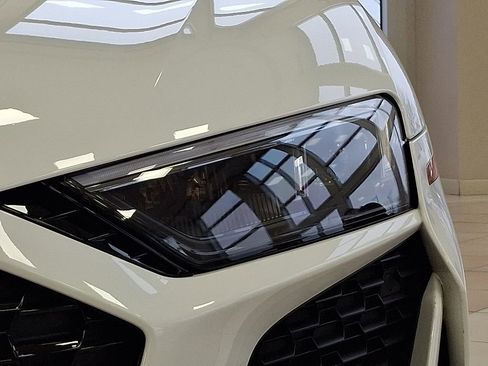 Used 2020 Audi R8 V10 w/ Carbon Exterior Package image 9