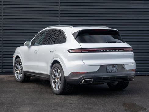 New 2026 Porsche Cayenne image 3
