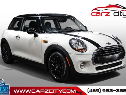 Used 2017 MINI Cooper 2-Door Hardtop FWD image 1