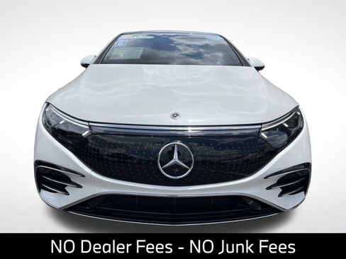 Used 2022 Mercedes-Benz EQS 580 4MATIC Sedan image 2