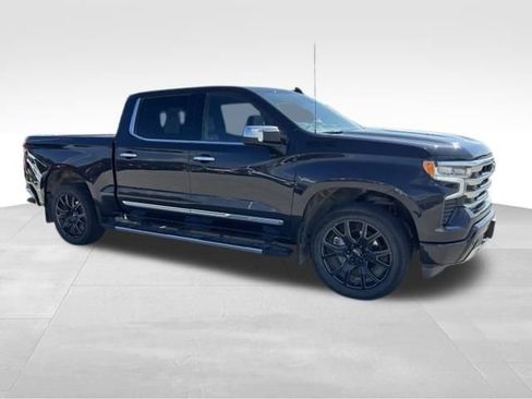 Used 2023 Chevrolet Silverado 1500 High Country w/ High Country Premium Package AWD/4WD image 7