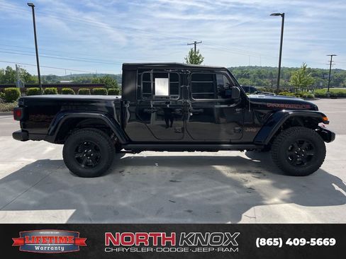 Used 2023 Jeep Gladiator Mojave w/ Cold Weather Group AWD/4WD image 21