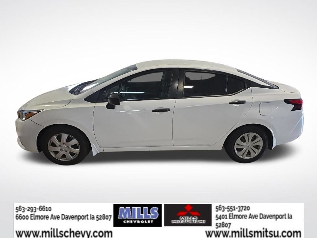 Used 2020 Nissan Versa S FWD image 2
