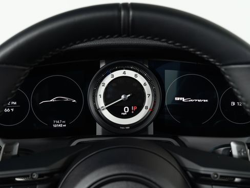 Used 2024 Porsche 911 Carrera RWD image 25