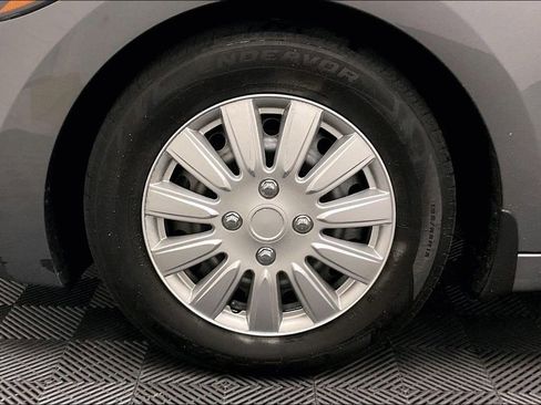 Used 2018 Hyundai Elantra SE image 8