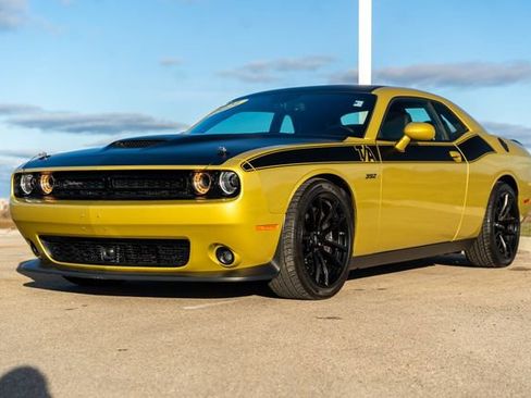 Used 2021 Dodge Challenger R/T Scat Pack w/ T/A Package image 3