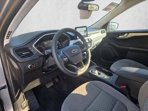 Used 2021 Ford Escape SE w/ SE Sport Appearance Package image 11