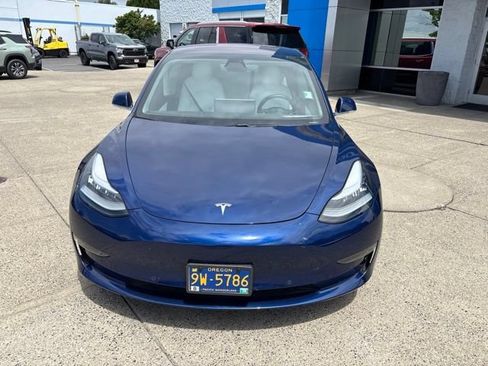 Used 2018 Tesla Model 3 Long Range AWD/4WD image 3
