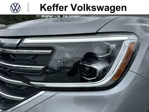 New 2026 Volkswagen Atlas SE FWD image 9