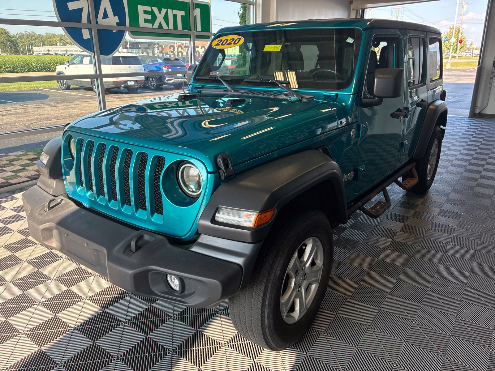 Used 2020 Jeep Wrangler Unlimited Sport S AWD/4WD image 3