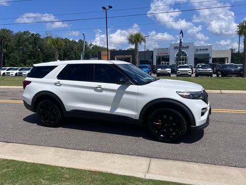 Used 2021 Ford Explorer ST w/ Equipment Group 401A AWD/4WD image 4