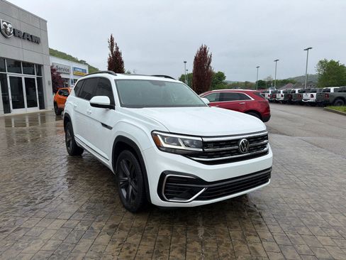 Used 2021 Volkswagen Atlas SE w/ Panoramic Sunroof Package AWD/4WD image 2